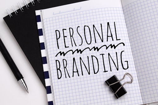 Contoh Personal Branding Profesional di Dunia Kerja