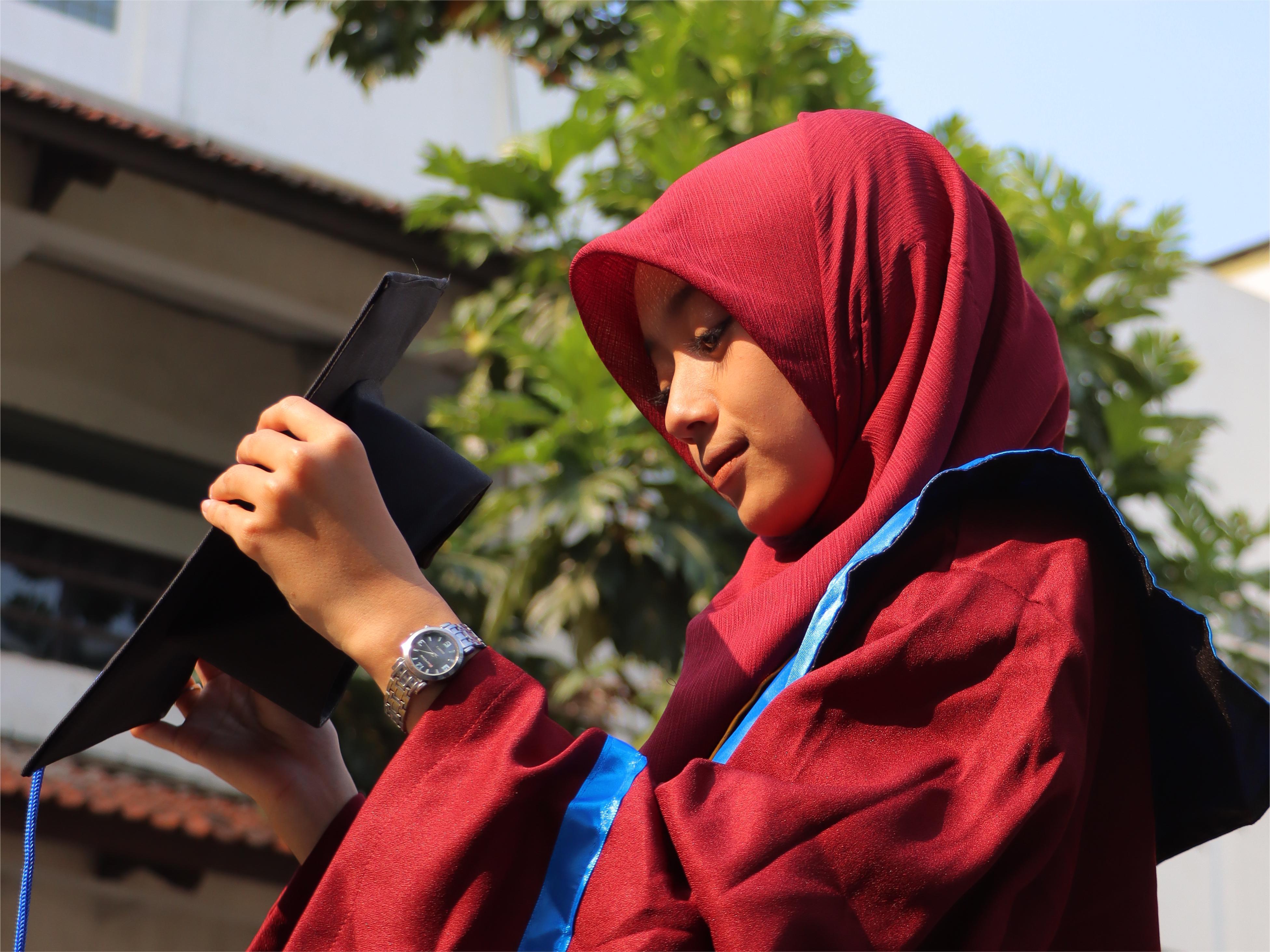 Apakah Gelar S1 Masih Penting di Era Modern? Ini Alasannya