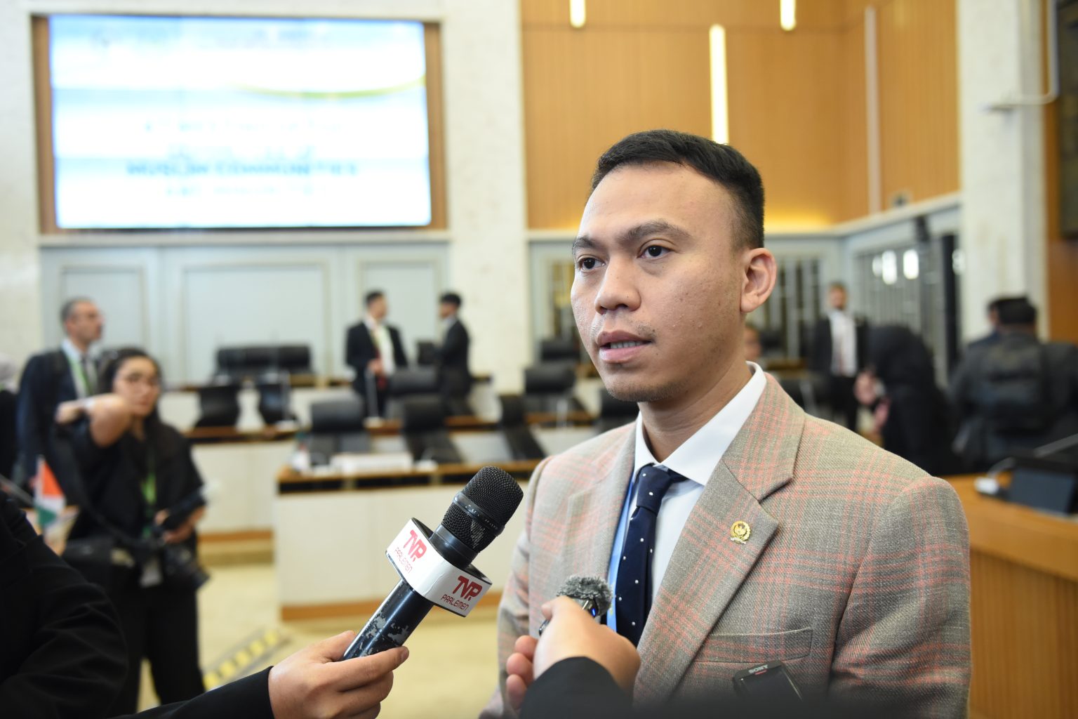 Profil Menarik Muhammad Husein Fadlulloh (Gerindra) Daerah Pemilihan Jawa Barat XI: Dari Latar Belakang hingga Visi Politik