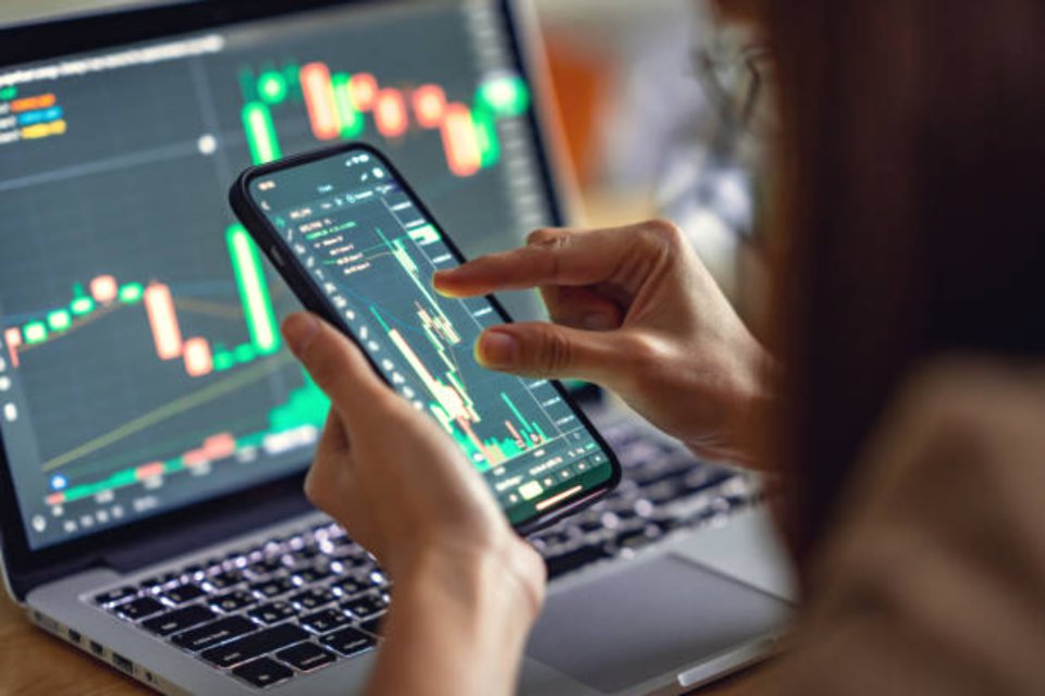 Meningkatkan Strategi Promosi di Sosmed Bersama Rajakomen.com