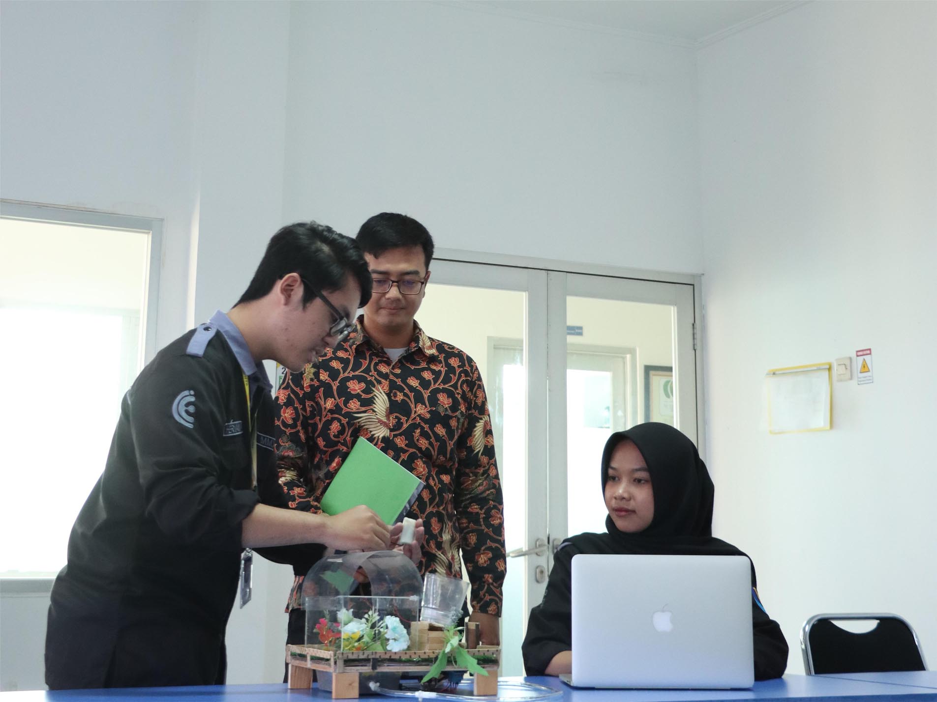 Apa saja pilihan konsentrasi jurusan teknik industri yang paling sesuai dengan minat dan bakat calon mahasiswa?