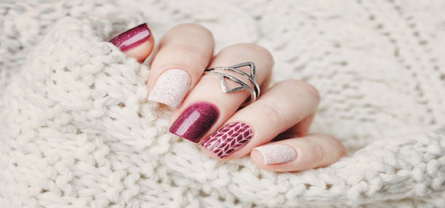 Tips Dalam Memilih Warna Nail Art atau Cat Kuku yang Akan di Aplikasikan Ke Kuku Anda