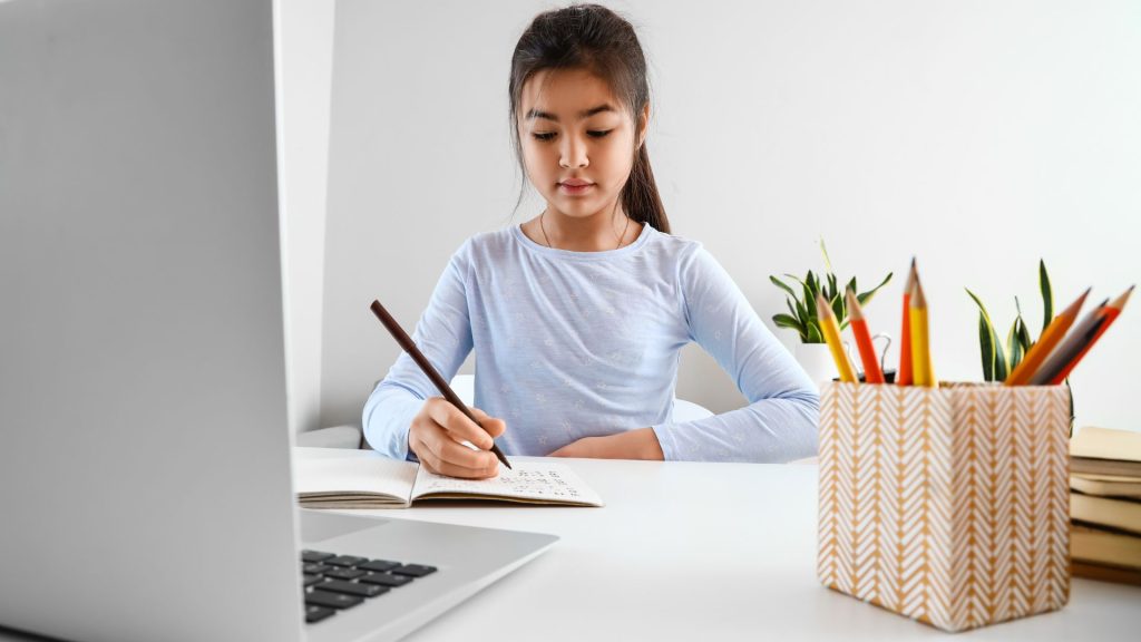 Apa Itu Tes TOEFL? Peran Mentor dan Tutor dalam Persiapan